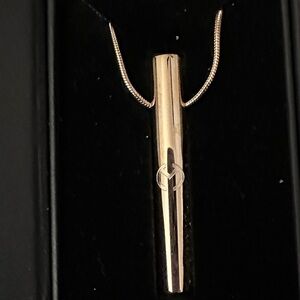 Elegant Gold Bar Pendant Necklace